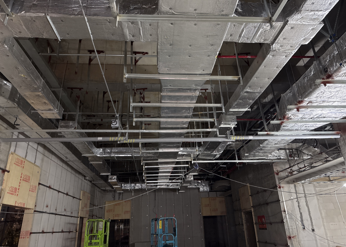 苏州鑫狮项目选用恒开利电动挡烟垂壁