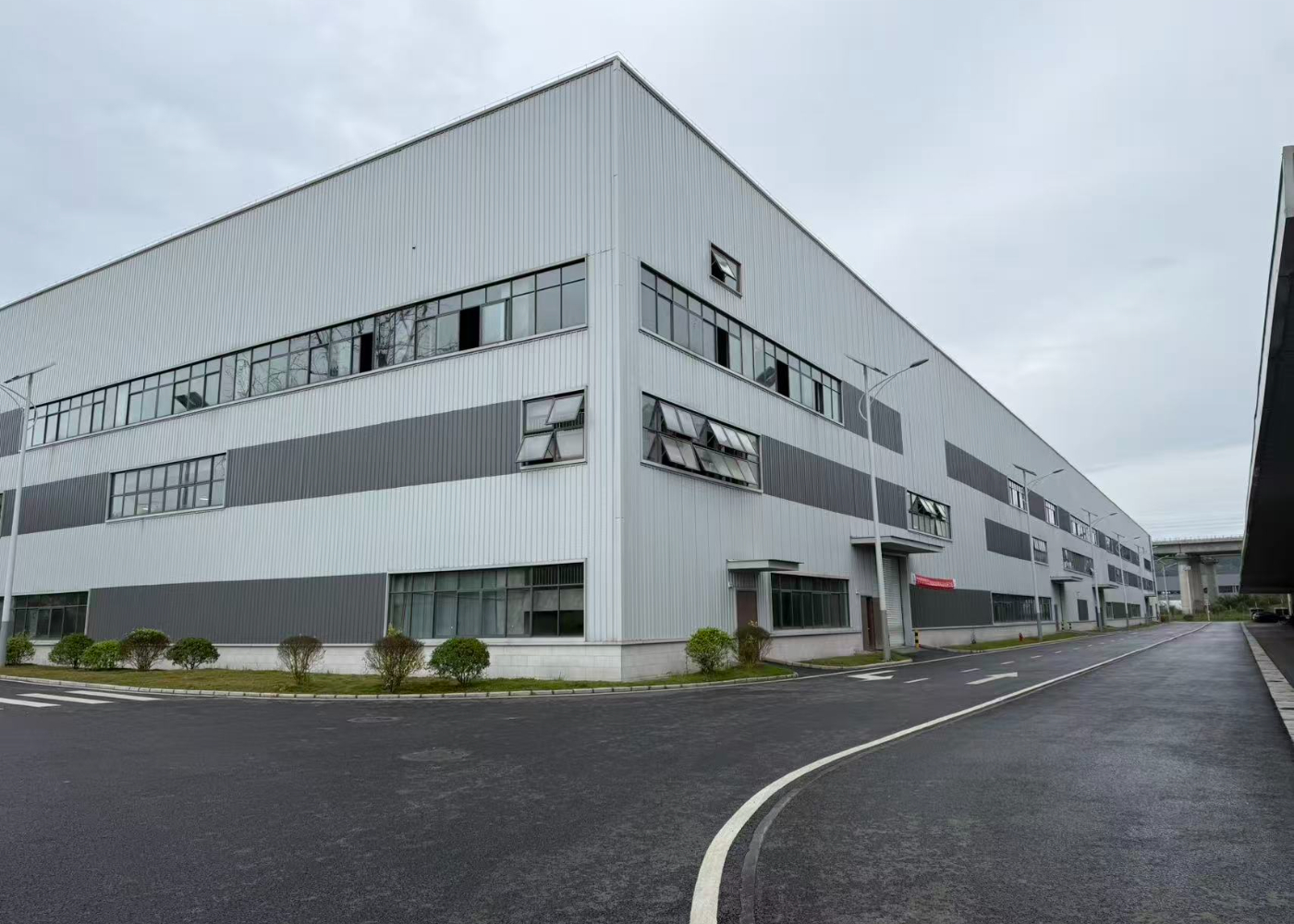 四川宜宾临港开发区项目选用恒开利挡烟垂壁