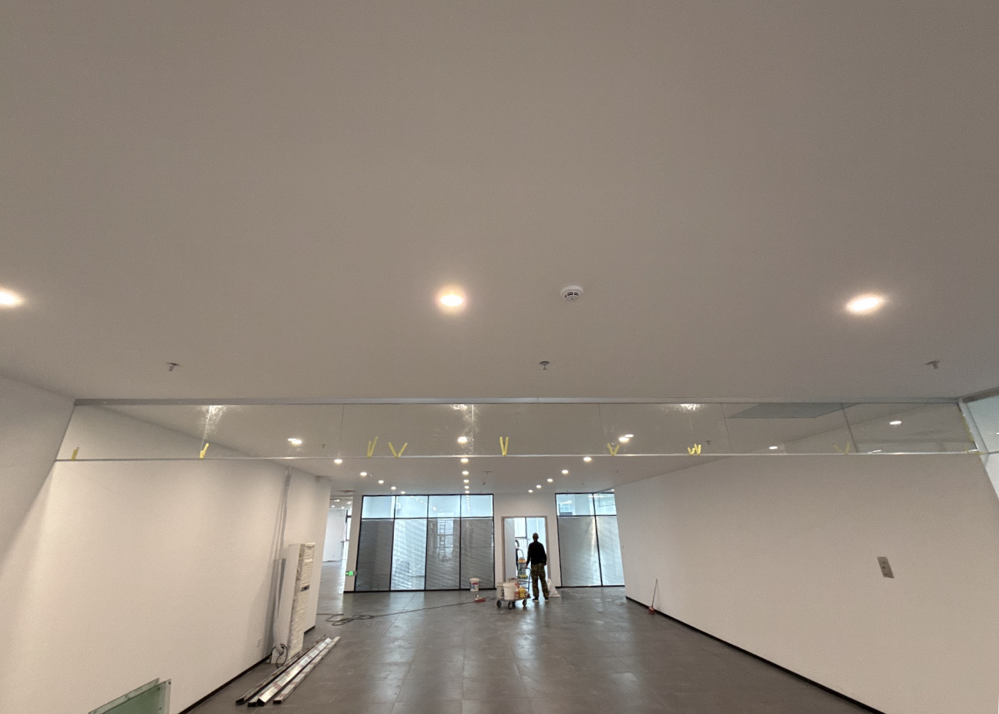 恒开利挡烟垂壁助力苏州先跃科技机器人产业基地项目建设